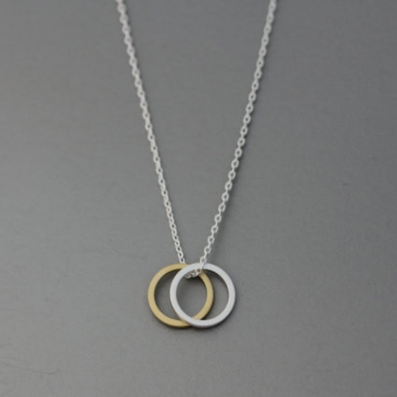 ❤️4 for $20 Sale❤️ Double Circle Necklace - Picture 2 of 4
